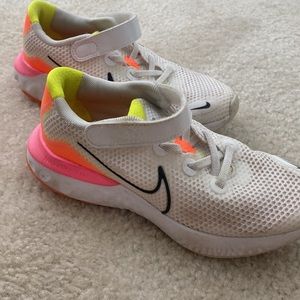 Nike renew shoes